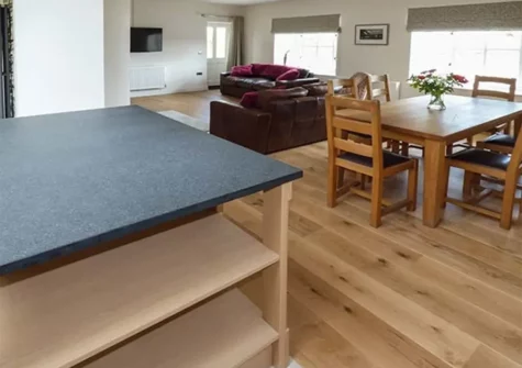 The kitchen & dining area at Llety'r Llwynog, Llanfallteg West