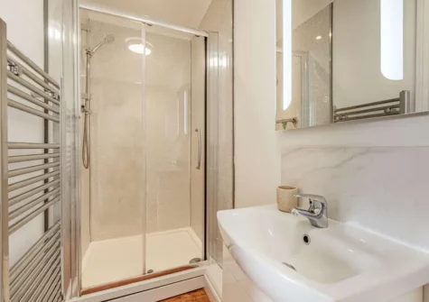 Bedroom #3 en-suite at Lower Nash Farmhouse, Lower Nash