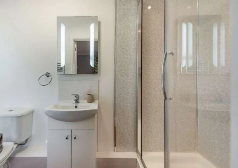 Bedroom #6 en-suite at Lower Nash Farmhouse, Lower Nash