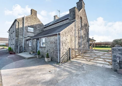 Outside Lower Nash Farmhouse, Lower Nash