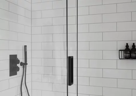 The bathroom at Major House, Newport