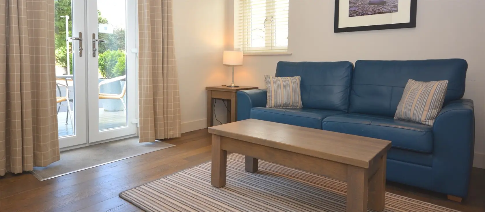 Manx Shearwater, Saundersfoot is a cosy one-bedroom apartment perfect for couples. Located close to the beach and harbour, it's within walking distance of village pubs and shops, making it perfect for exploring nearby activities and attractions.