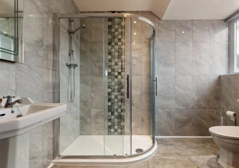 Bedroom #1 en-suite at Maynor, Kilgetty