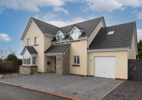 Outside Maynor, Kilgetty