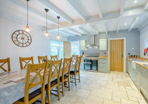 The kitchen & dining area at Oak Tree House, Saundersfoot