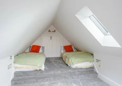 The mezzanine sleeping space at Oak Tree House, Saundersfoot