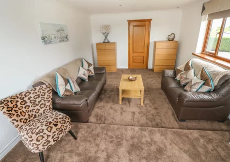 The living area at Oakland Cottage, Wisemans Bridge