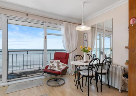 The dining area at On The Beach, Saundersfoot