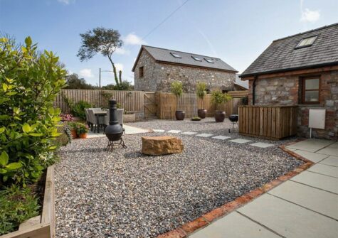 The patio & alfresco dining area at Orchard Barn, St Florence