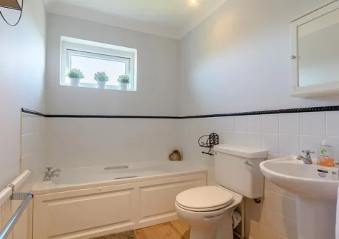 The bathroom at Pebble Hill View, Saundersfoot