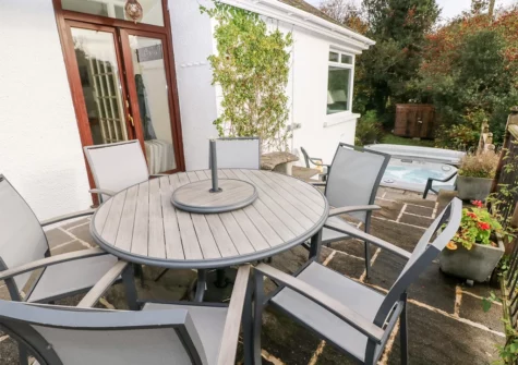 The patio & alfresco dining area at Pen Y Daith, Stepaside