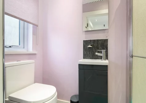 The ground floor bathroom at Plas Gwyn, Saundersfoot