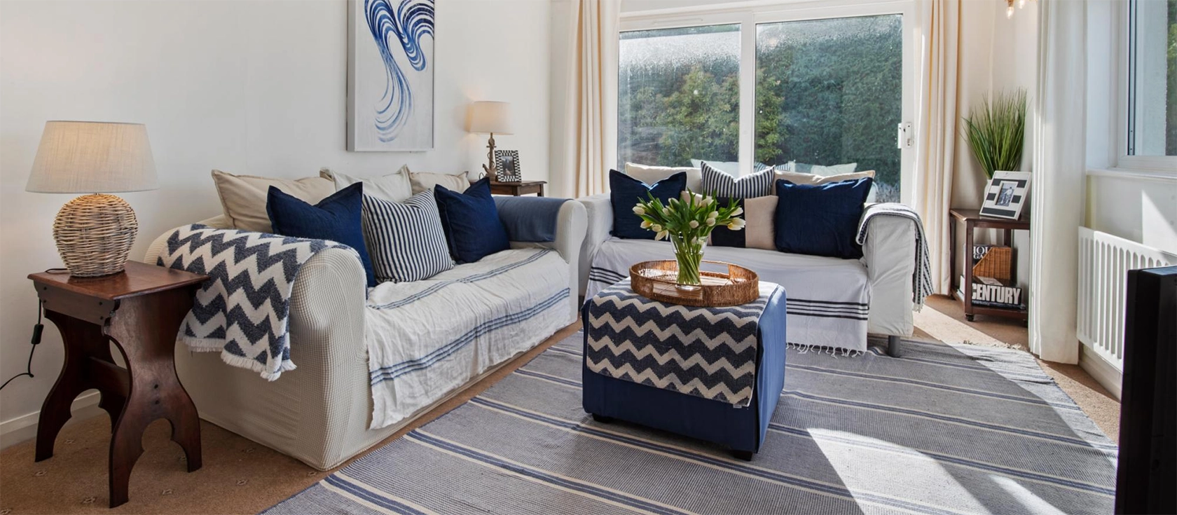 Portsea, Saundersfoot is a delightful seaside cottage with a tranquil garden, stunning sea views, and easy access to local attractions. It's located on St Brides Lane, just a short walk to the beach & harbour, and close to Pembrokeshire Coast Path.