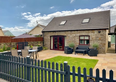 Outside Pottery Cottage, Begelly