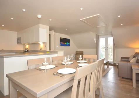 The kitchen & dining area at Puffin Penthouse, Saundersfoot