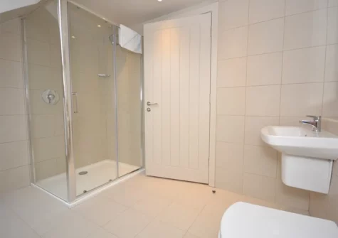 The shower room at Puffin Penthouse, Saundersfoot