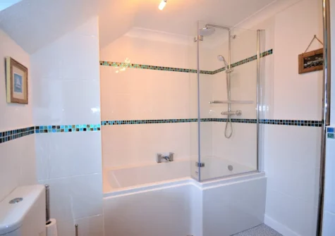 The bathroom at Ropeyard Cottage, Fishguard