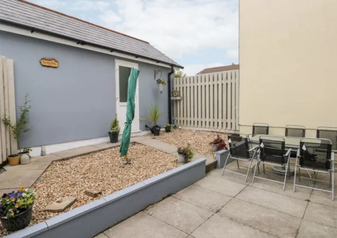 The garden & patio at Sandy Bay House, Saundersfoot