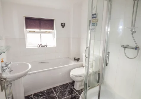 The bathroom at Sandyhill House, Saundersfoot