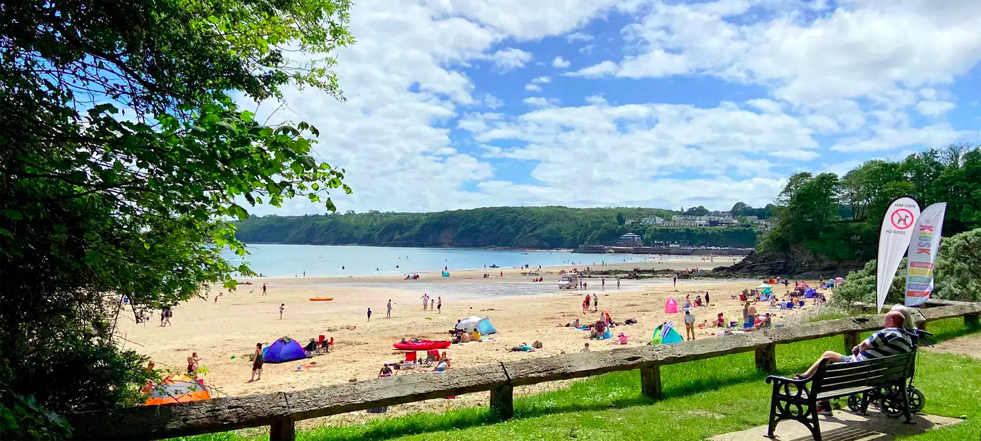 Coppet Hall Beach is good for swimming, wind surfing, sailing, crabbing and fishing. At low tide, there’s ample room for beach games. Along the top of the beach old tramway tunnels which you can walk through that connects Saundersfoot Beach with Coppet Hall Beach and Wisemans Bridge Beach.