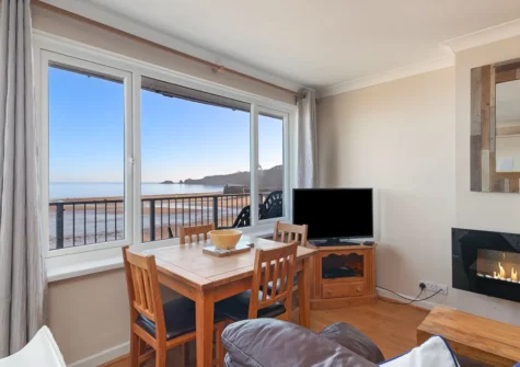 The dining area at Sea Urchins Apartment, Sandtops, Saundersfoot