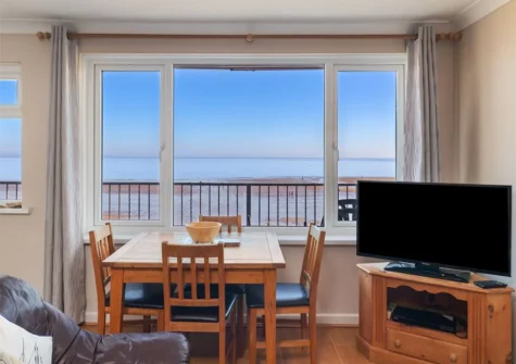 The dining area at Sea Urchins Apartment, Sandtops, Saundersfoot