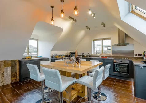 The dining area at Seaesta Cottage, Broad Haven
