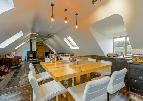 The dining area at Seaesta Cottage, Broad Haven
