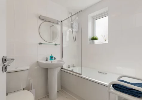 The bathroom at Seagull's Nest, Saundersfoot