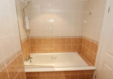The bathroom at Seashells, Tenby