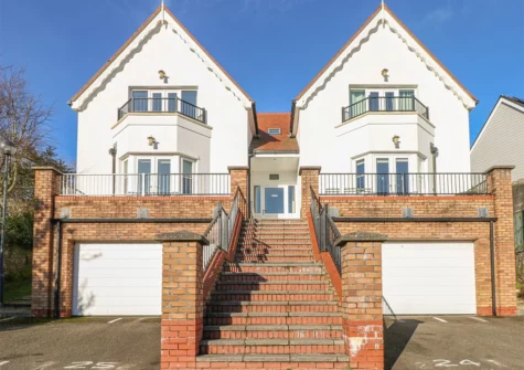 Outside Seashells, Tenby