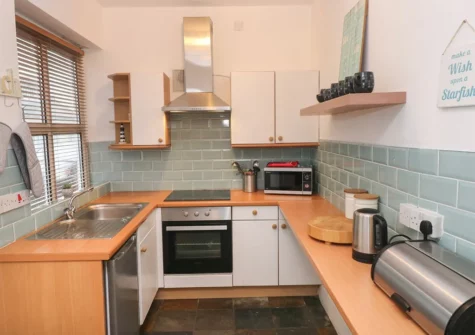 The kitchen at Smugglers Cottage, Saundersfoot