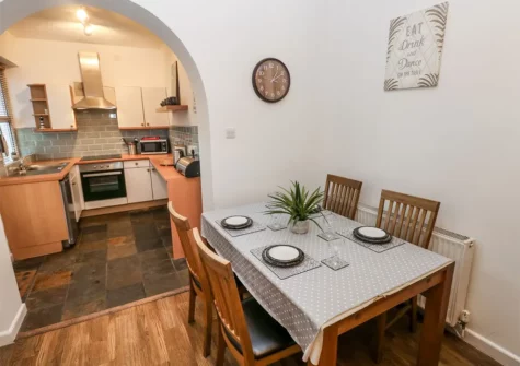 The dining area at Smugglers Cottage, Saundersfoot