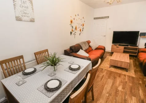 The dining area at Smugglers Cottage, Saundersfoot