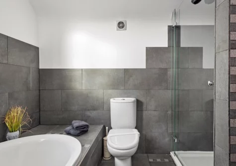 The bathroom at Soldeu, Saundersfoot