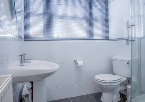 Bedroom #1 en-suite at South Beach View, Tenby