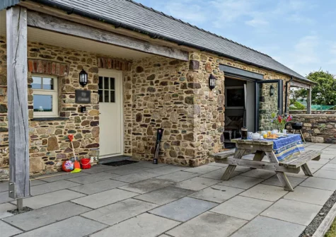 The patio & alfresco dining area at St Davids Corner House, Porthclais