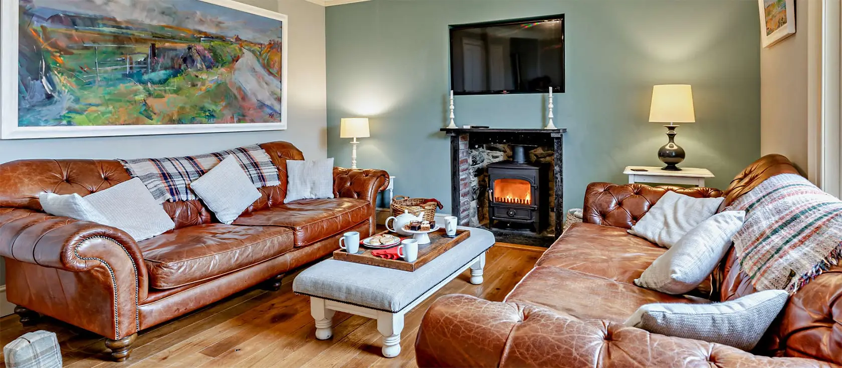St Davids Farmhouse, Porthclais is a spacious five-bedroom retreat perfect for families, blending rustic charm with modern comforts. Explore the quaint cathedral city of St Davids, boasting shops, eateries, rich history, and a stunning coastal path.