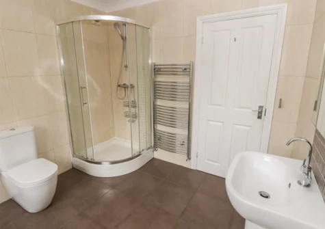 The bathroom at Stones Throw, Tenby