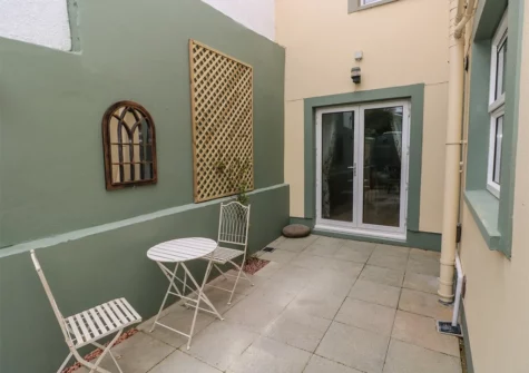 The courtyard at Stones Throw, Tenby