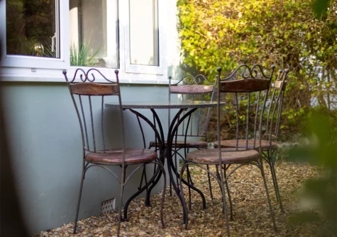 Outdoor sitting area at Sunbury Villa, Tenby