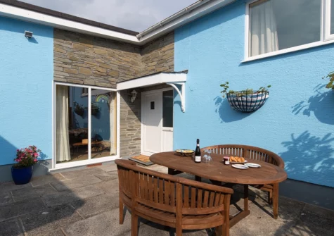 The courtyard & alfresco dining area at Sunningdale, Saundersfoot