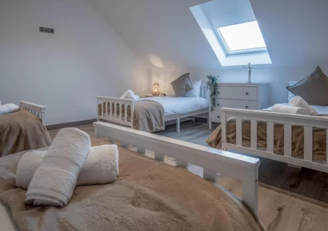 Bedroom #5 at Sunrise, Pendine