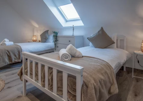 Bedroom #5 at Sunrise, Pendine