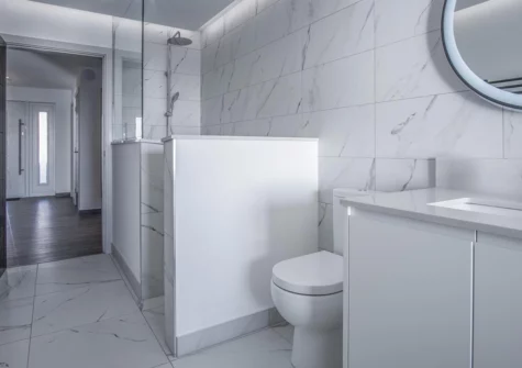 The bathroom at Sunrise, Pendine