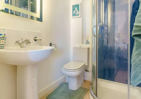 Bedroom #1 en-suite at Tall Ships, Tenby