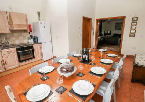 The kitchen and dining area at The Barn at Harrolds Farm, Redberth