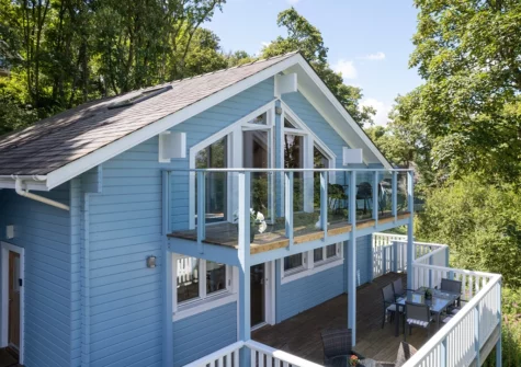 The balcony & wrap-around verandah at The Bluebell, Penally