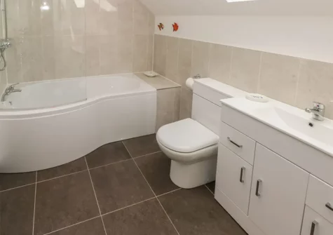 The bathroom at The Boathouse, Tenby