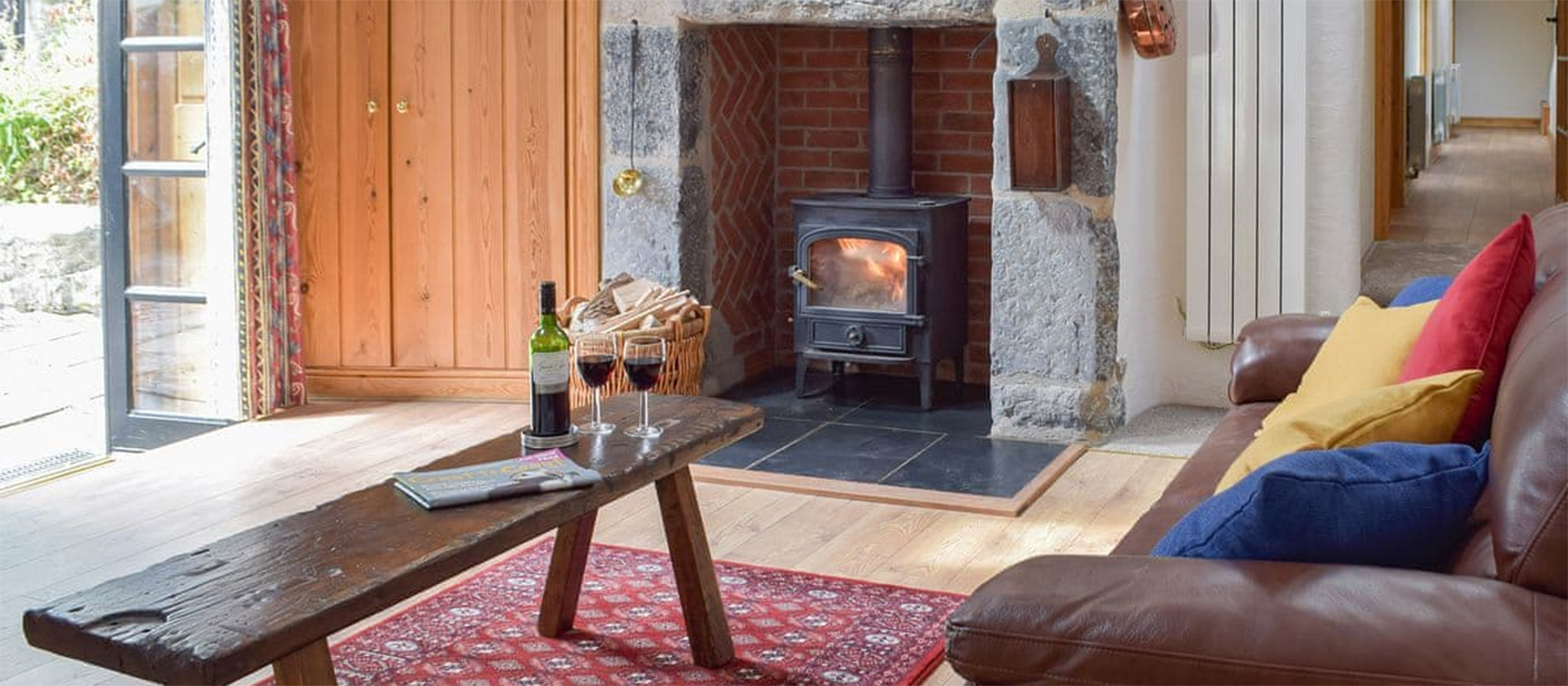 The Byre, Lyserry Barns, St Twynnells is a sympathetically converted barn adjoining the Stackpole Estate with three bedrooms & two bathrooms. Spacious living room with woodburner & garden views through French doors. Well located for coastal walks.